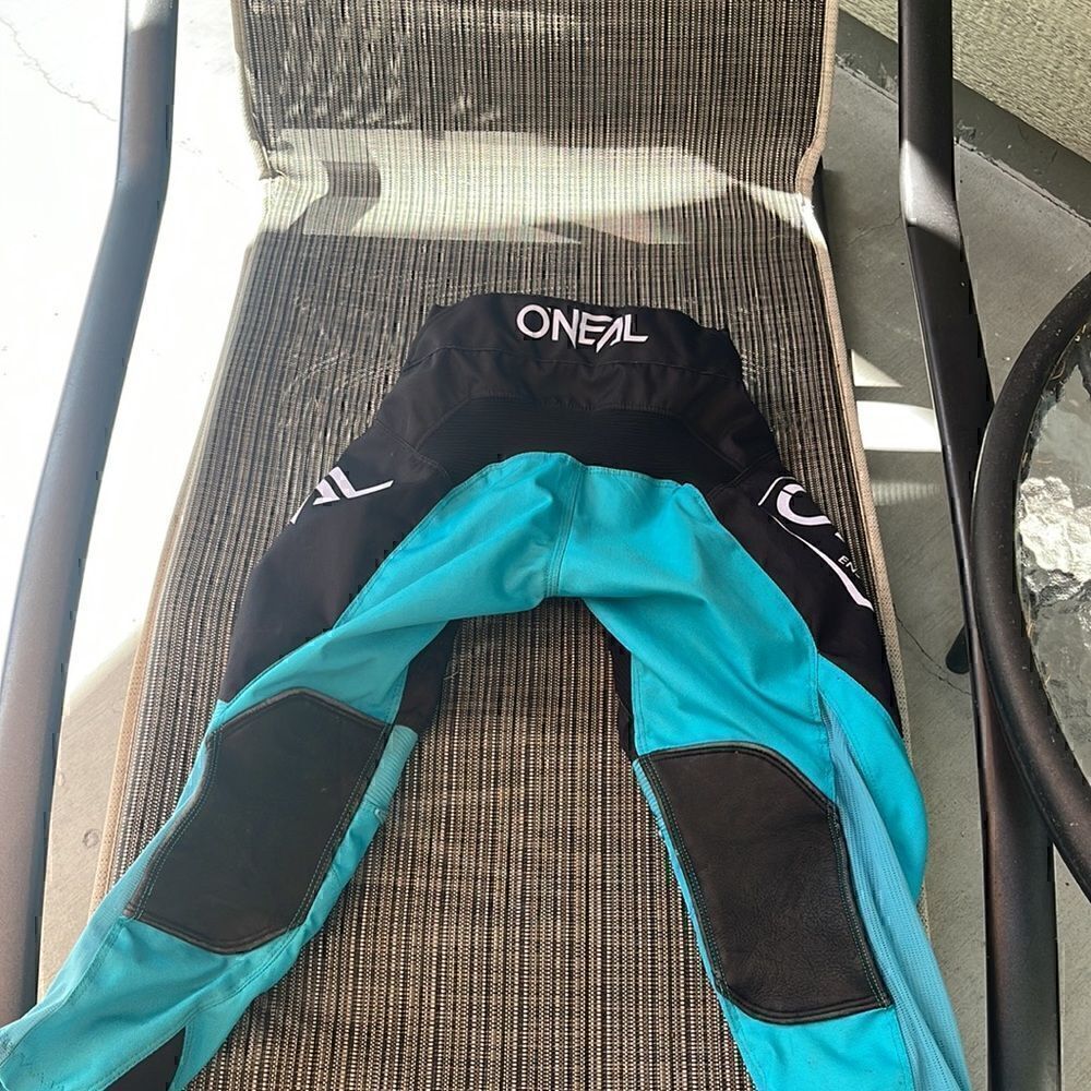 O’Neal mayhem lite pant youth size 5/6. Moto cross pants excellent condition. - Picture 7 of 7
